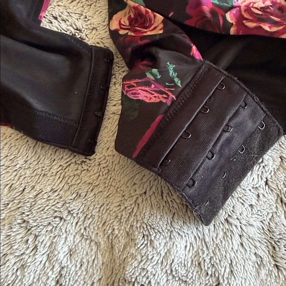 Torrid Black and Pink/Purple Floral + Skull Dream Wire-Free Lightly Lined Bra - Picture 5 of 5